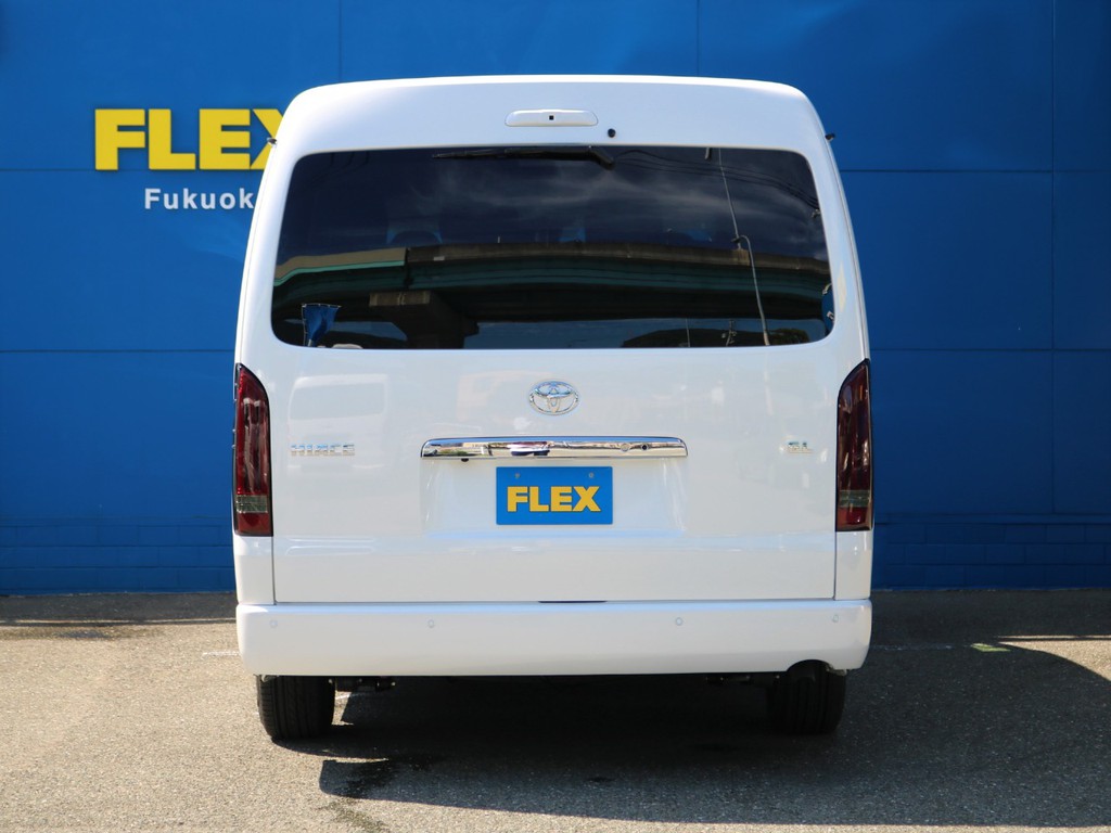 FLEXオリジナルのアルティメットLEDテールでリアビューの格好良さもばっちり！