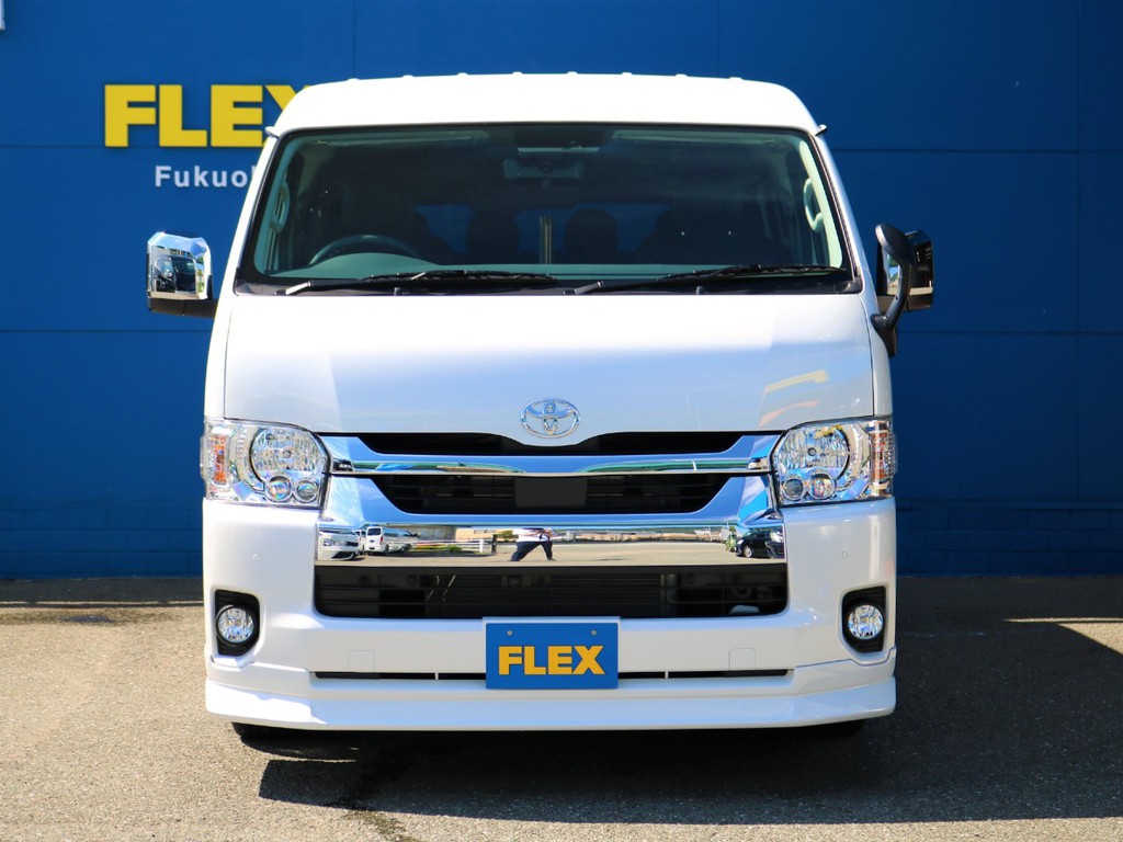 ハイエースをお探しならＦＬＥＸ福岡店へ！　福岡店の展示車両は勿論、全国のＦＬＥＸが保有するハイエースの中から貴方にぴったりの一台をお探し致します！