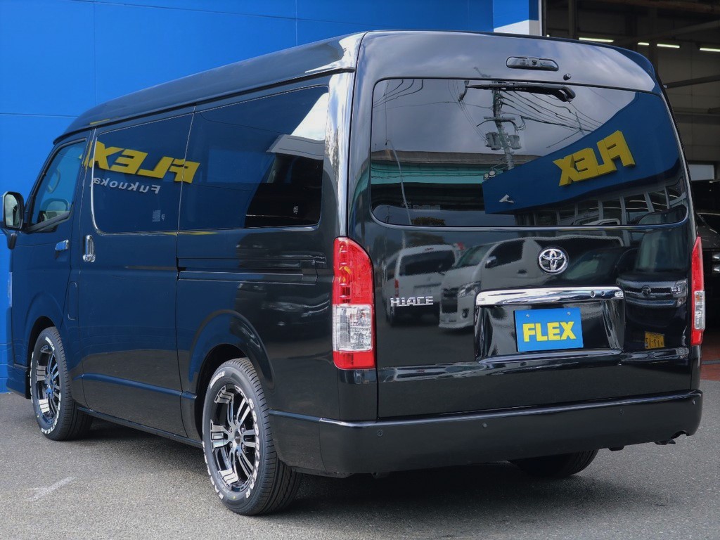 新車時メーカーオプションのパワースライドドアを完備！　乗り降りが大変楽になります。パワースライドドアは運転席からも操作することが可能です。