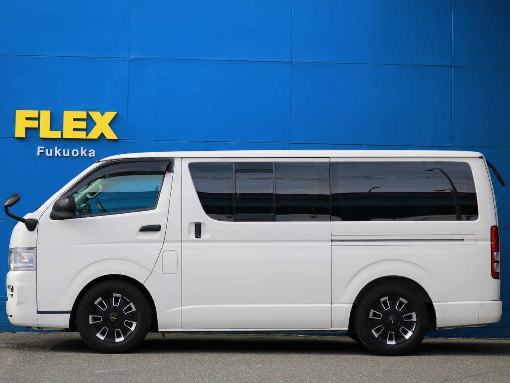 2インチローダウン施工済み！　車高公認取得致しますので継続車検の際も安心です。更なる車高調整や、純正戻しなどもお気兼ねなくお申し付けください。