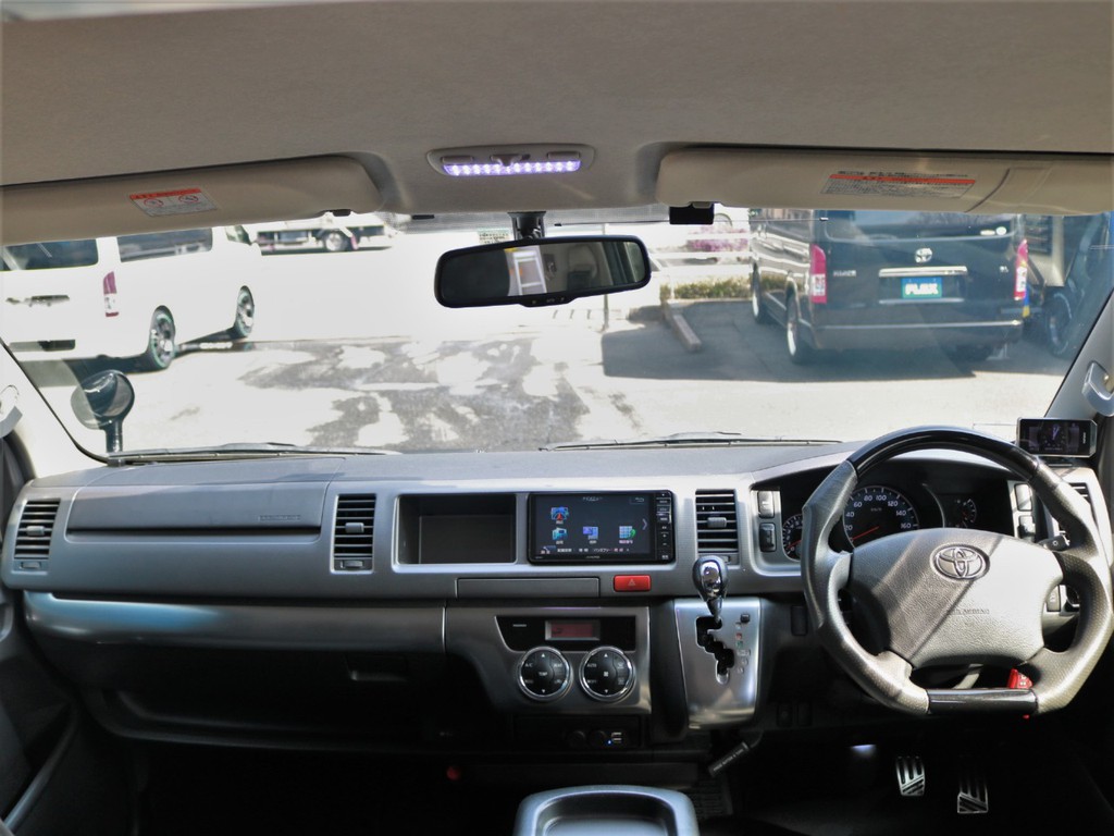 インテリアパネル等の追加カスタムも大歓迎♪