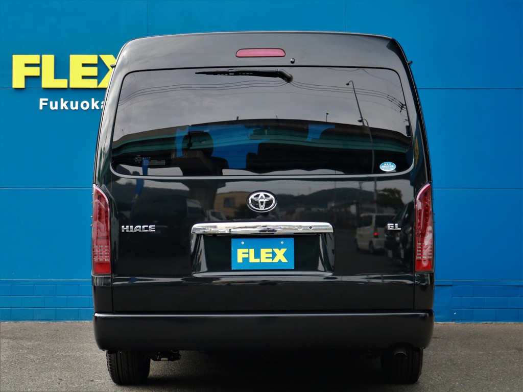 カスタムされたLEDテールでリアビューの格好良さもばっちり！