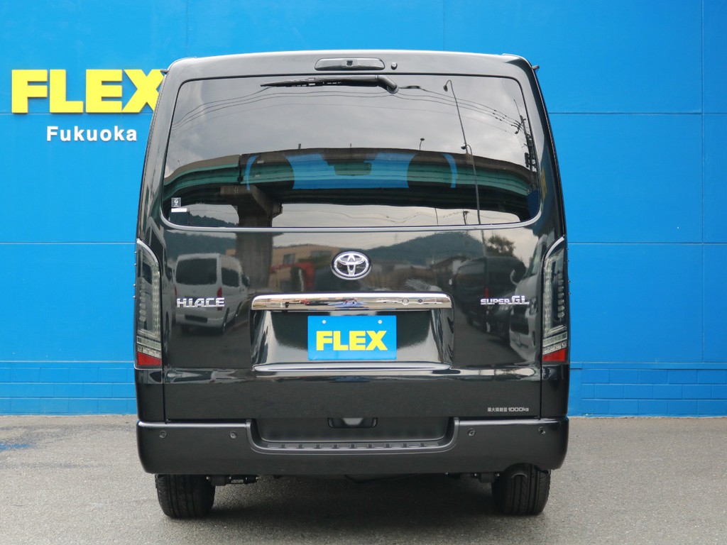 ハイエースをお探しなら専門店のFLEXハイエース福岡店まで！　福岡店の展示車両は勿論、全国のFLEXが保有する車両の中から貴方にぴったりの一台をお探し致します！