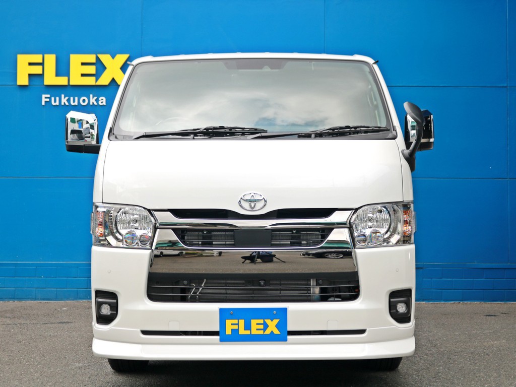 さあ！　最新型ハイエースガソリンバン　ダークプライムⅡ特別仕様でお出かけしましょう！　人気車両につき現車が有る今がチャンスです！　ご来店お問い合わせはお早めに！　ハイエース福岡店まで！