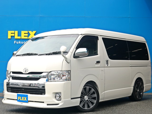 ☆厳選中古車☆　H26年式パーソナルワゴンがハイエース福岡店に入庫しました！　４キャプテンシート＆大型後席モニター搭載で快適旅行や快適送迎に即戦力！　他にもカスタムパーツ多数の限定1台車です！