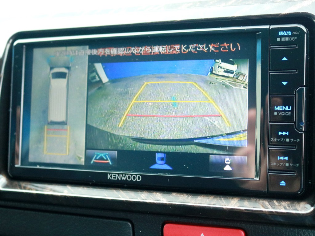 パノラミックビューモニターやバックカメラの映像はナビモニターに出力されます！