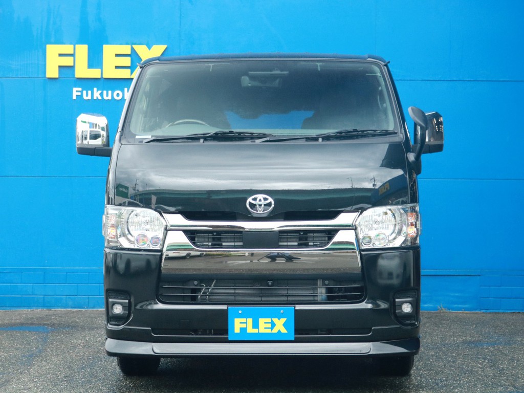 さあ！　最新型ハイエースバン標準ボディディーゼル２WDダークプライムⅡ特別仕様でお出かけしましょう！　現車が有る今が最短納期のチャンス！　ご来店お問い合わせはお早めに！　専門店のハイエース福岡店まで！
