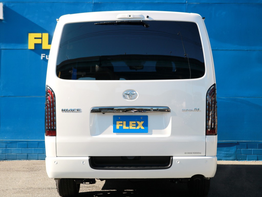 ハイエースをお探しなら専門店のFLEXハイエース福岡店まで！　福岡店の展示車両は勿論、全国のFLEXが保有する車両の中から貴方にぴったりの一台をお探し致します！