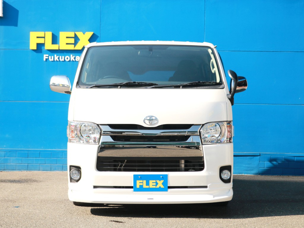 さあ！　ハイエースバンディーゼル２WDダークプライム特別仕様車でお出掛けしましょう！　ガンガン使って行ける一台！　中古車は現車限りとなりますのでご来店お問い合わせはお早めに！　FLEX福岡店まで！