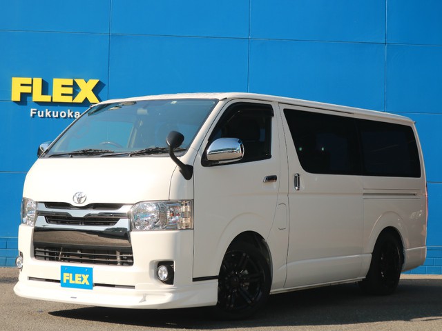 ☆厳選中古車☆　H29年式ディーゼル２WDダークプライム！　ベッドキット搭載で仕事にレジャーに即戦力！　これからガンガン使って行ける一台です！　全国的なバン不足の為お早目に！