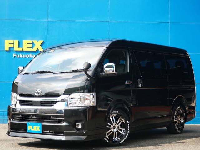 ☆未登録新車☆　最新型ワゴンGL10人乗り標準シート配列が福岡店に入庫しました！　乗り降り楽々なので旅行や送迎にぴったりです！　人気車両につきご来店お問い合わせはお早めに！