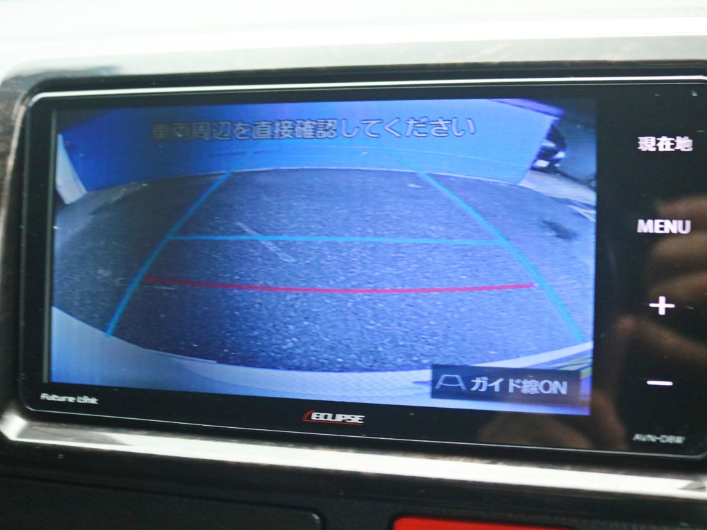 イクリプスSDナビを搭載！　バックカメラナビ連動施工済みなのでバックカメラの映像はナビモニターにも描写されます！