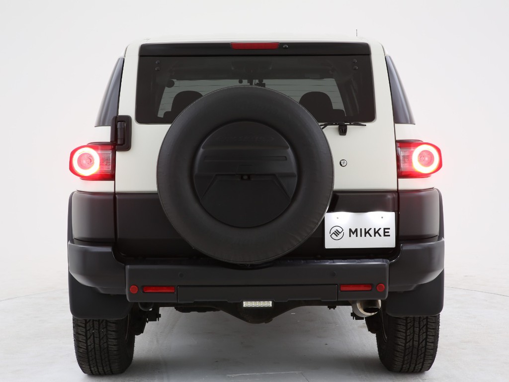 FJクルーザー 2016年(H28年) 4.0 オフロードパッケージ 4WD  中古車を 