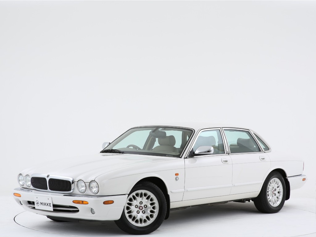 Xj 02年 Xjエグゼクティブ 3 2 V8 中古車を探す直売中古車検索のmikke ミッケ