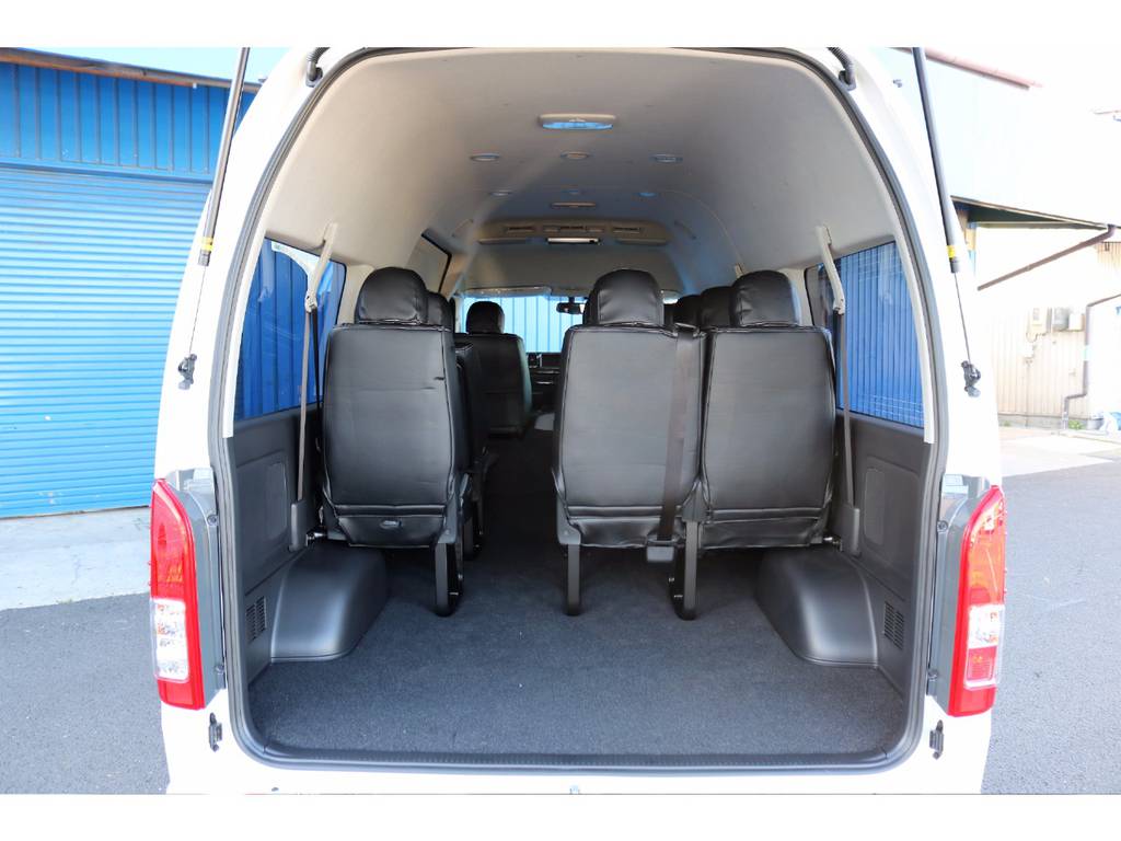 ハイルーフならではの広い車内♪高さのある荷物も楽々つめます♪