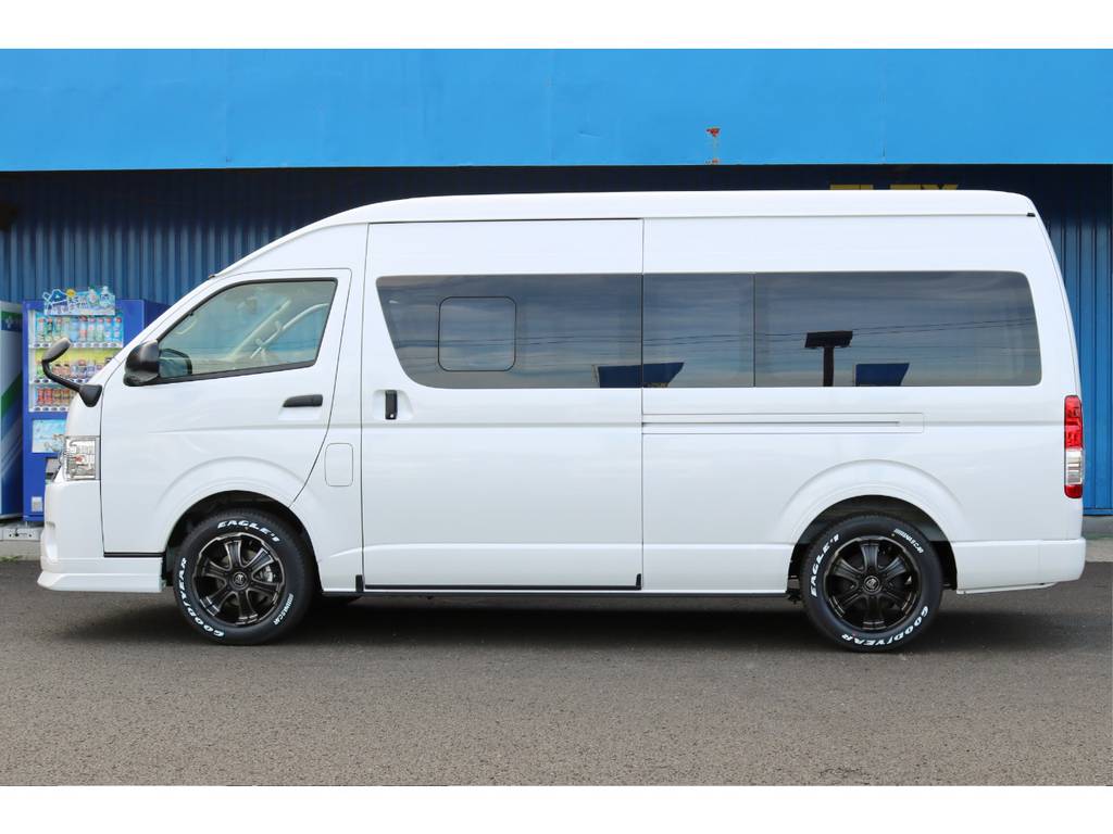 待望のスーパーロングハイルーフ２．８ディーゼルターボ４ＷＤ！