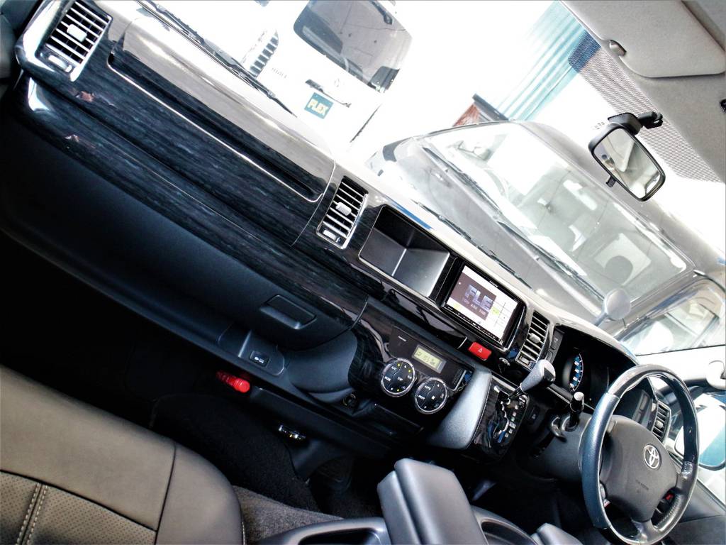 インテリアパネル！　インテリアシフトノブ！　インテリアコンビステアリング！