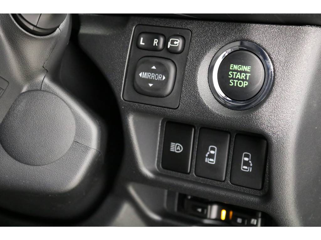 特別仕様車標準装備のスマートキー＆プッシュスタート！メーカーオプションの両側パワースライドドアも装備！