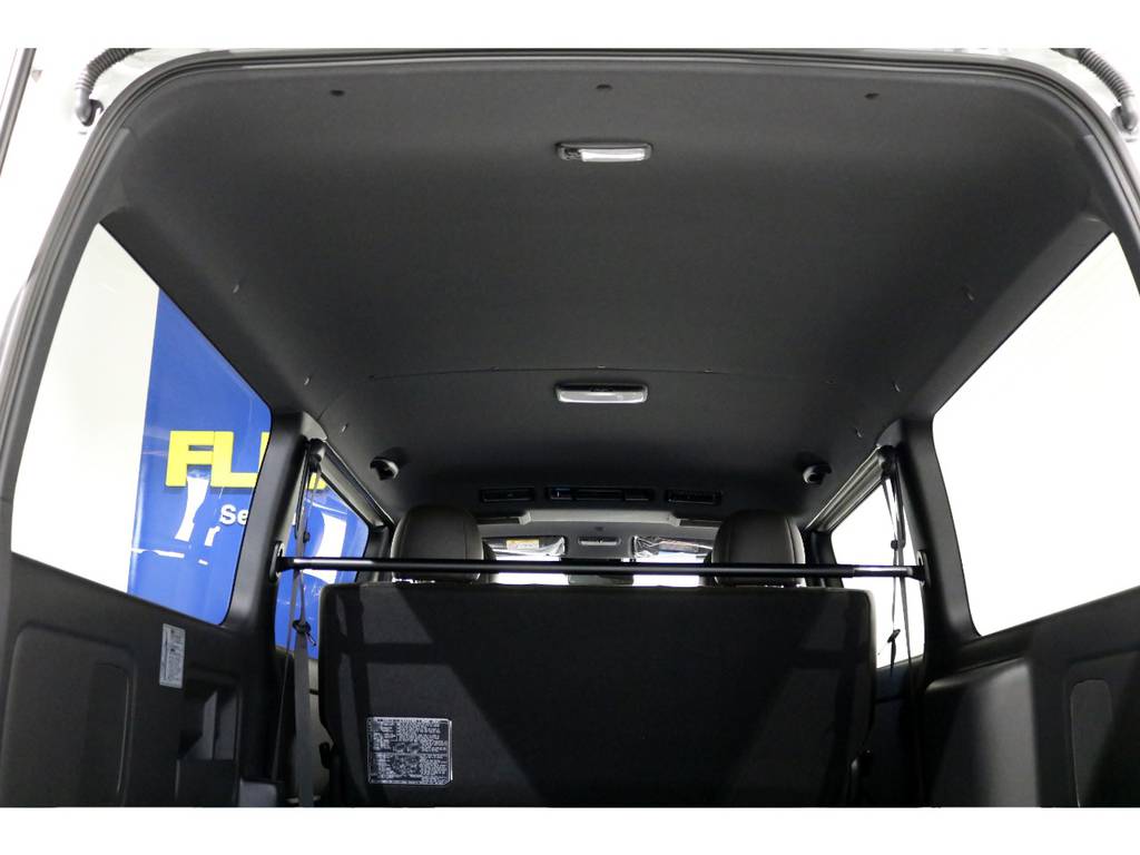 特別仕様車のブラックルーフ＆ブラックセパレーターバー！