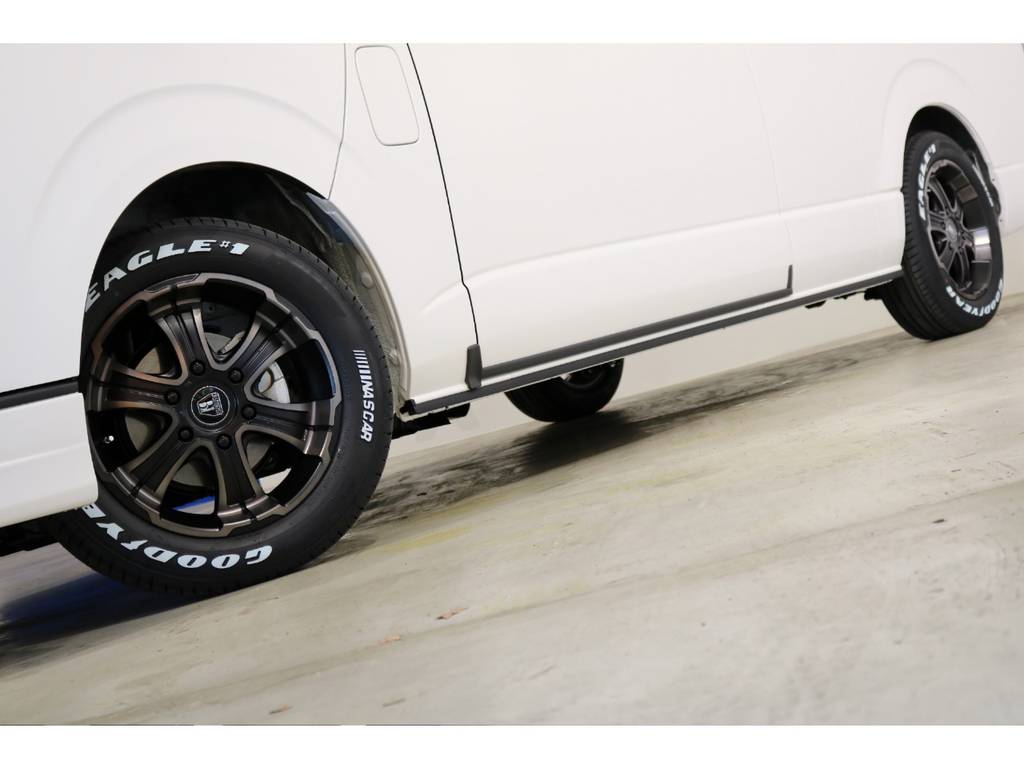 ＦＬＥＸ専用カラーのバルベロ１７インチアルミホイール（ワイルドディープス）＆グッドイヤー　ナスカータイヤ！