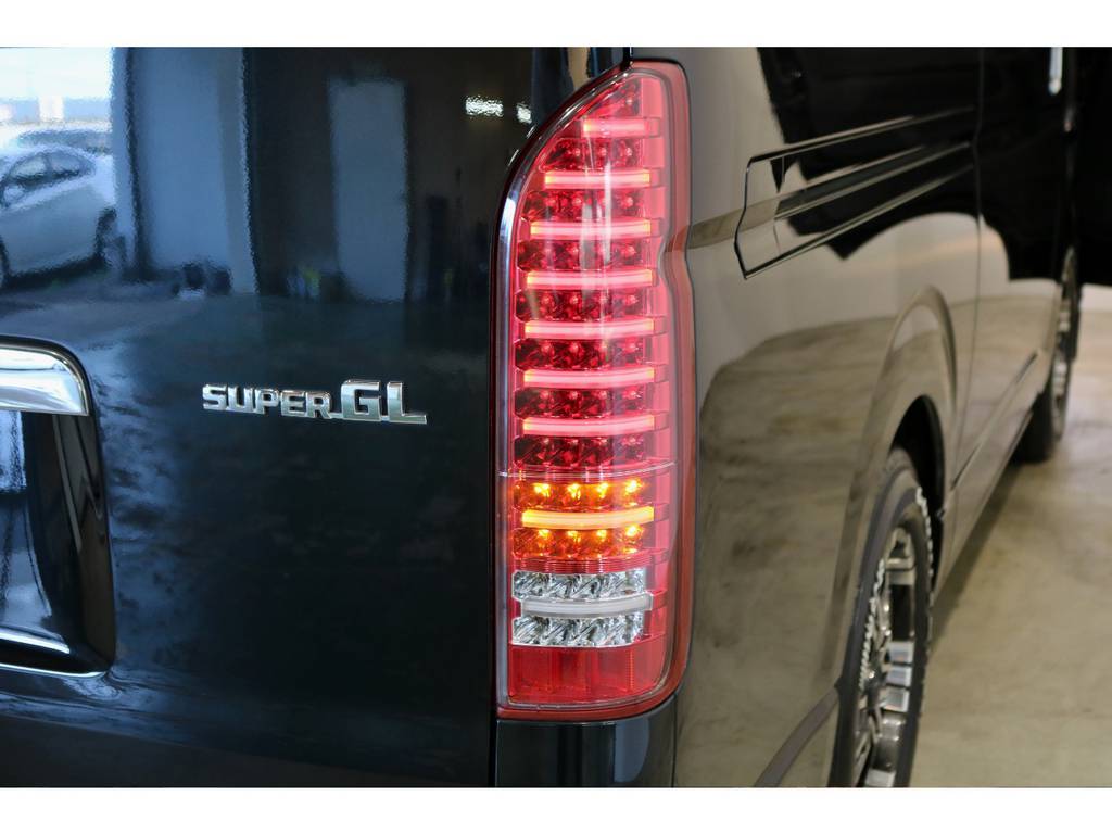 VALENTI　TRADレッドクロームテールランプ装着！