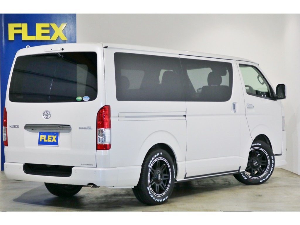 新型ハイエースバンが即納車可能です！お問い合わせは【022-288-0411】迄お早めに！