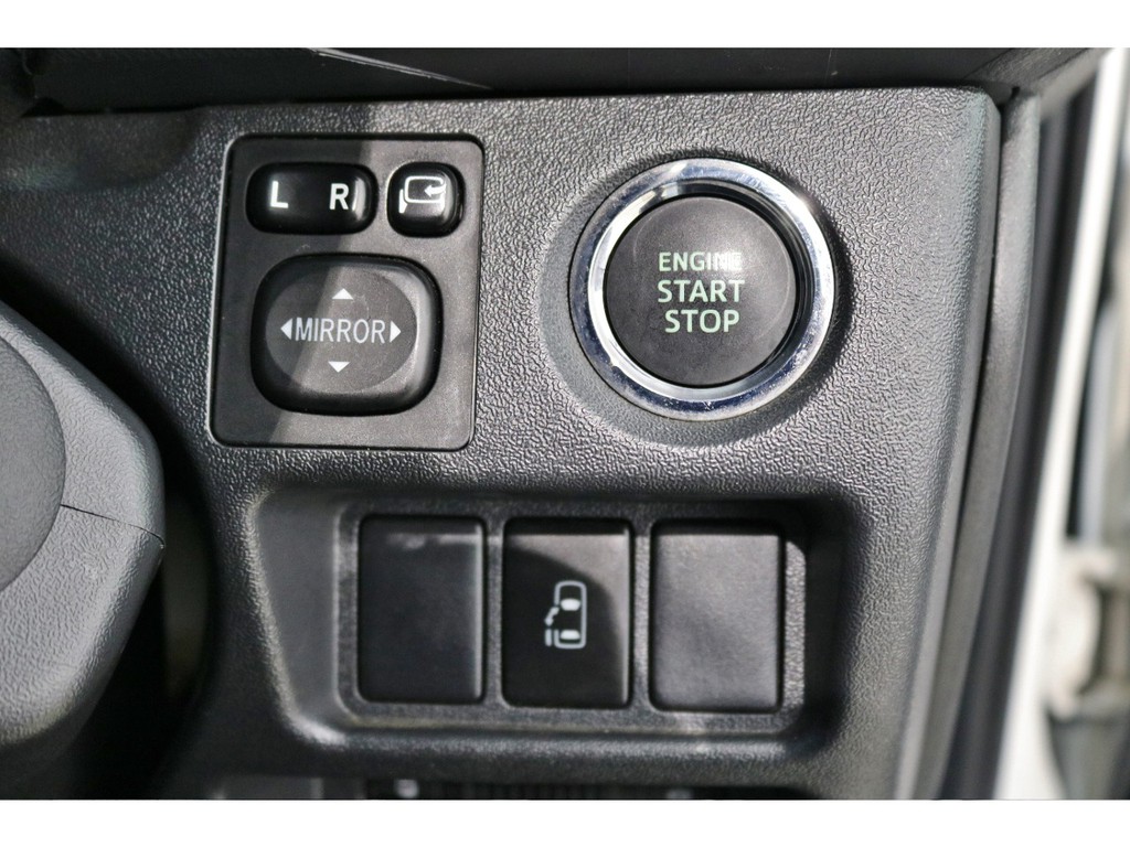 メーカーオプションのプッシュスタートで快適なドライブを！