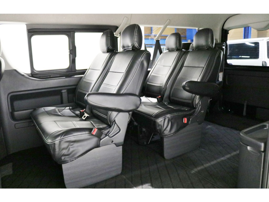 シートは使いやすいノーマルシートタイプ！送迎普段使いにばっちりです！