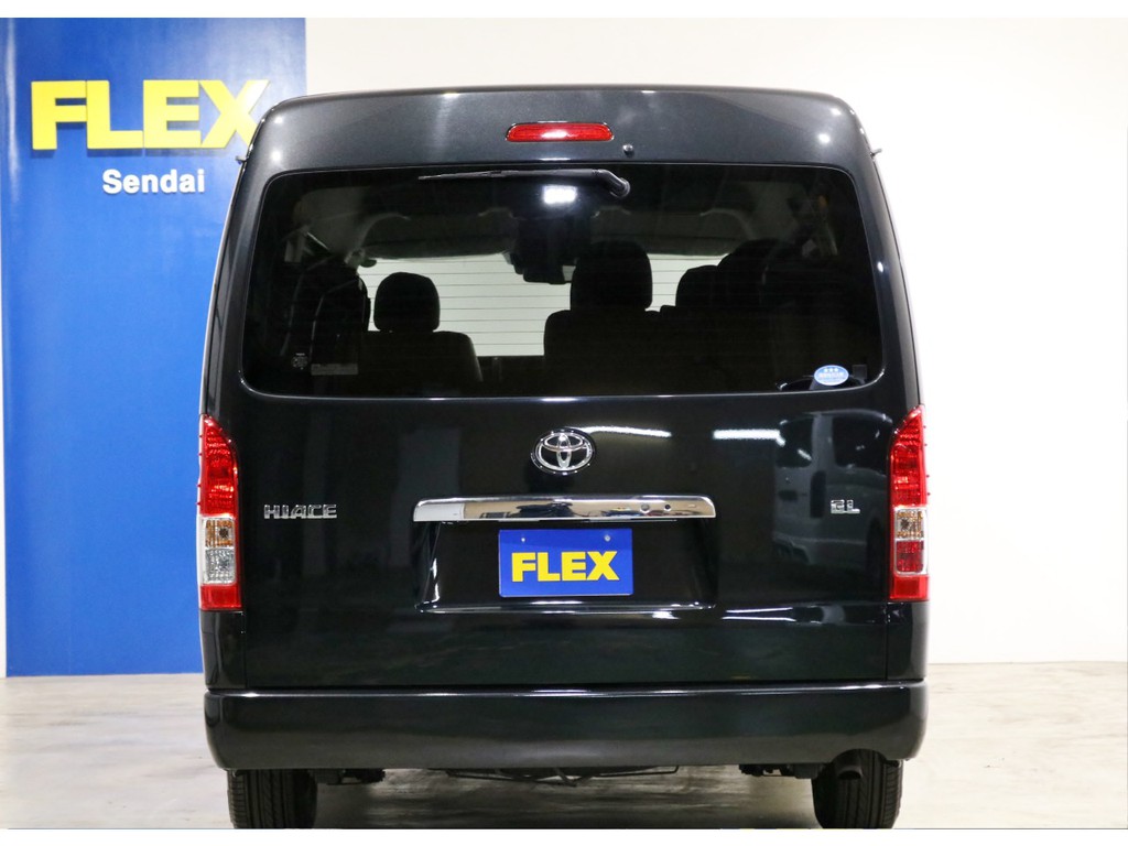 ボディカラーはワイドタイプで人気のブラックマイカ！