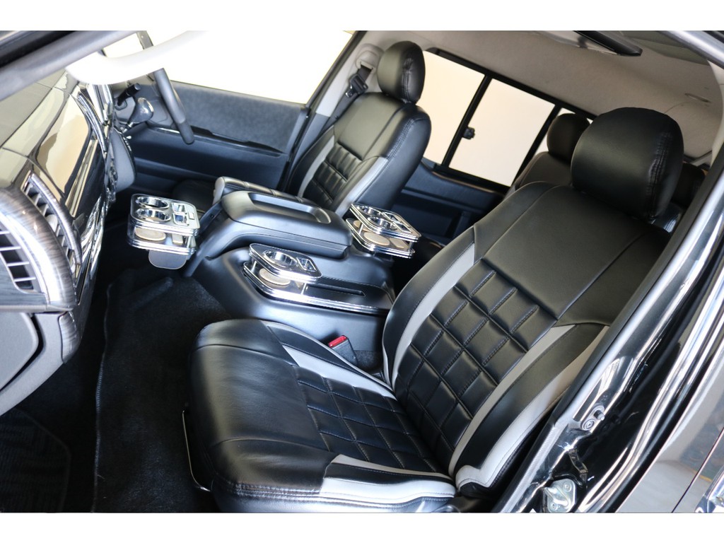 全席レガンス製シートカバーが付いております！