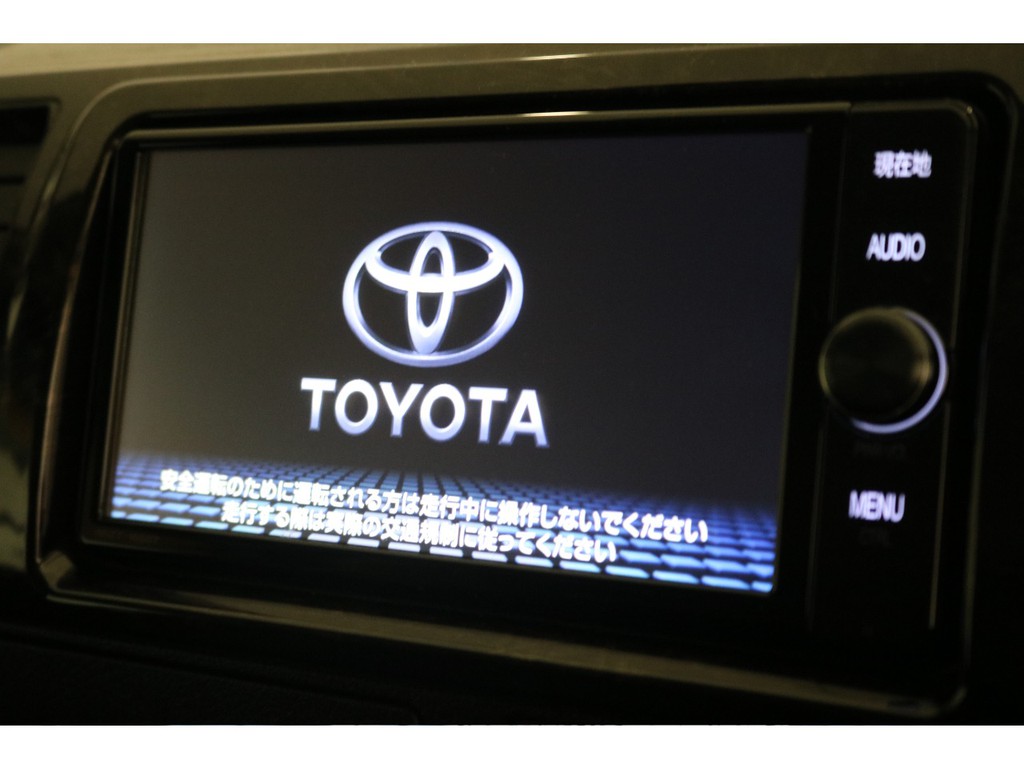 トヨタ純正フルセグナビ！