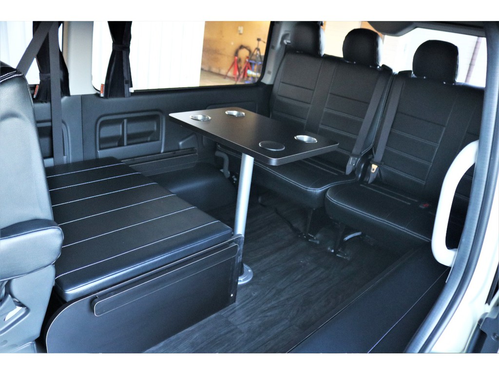 ベッドマットを外してラウンジモードに！