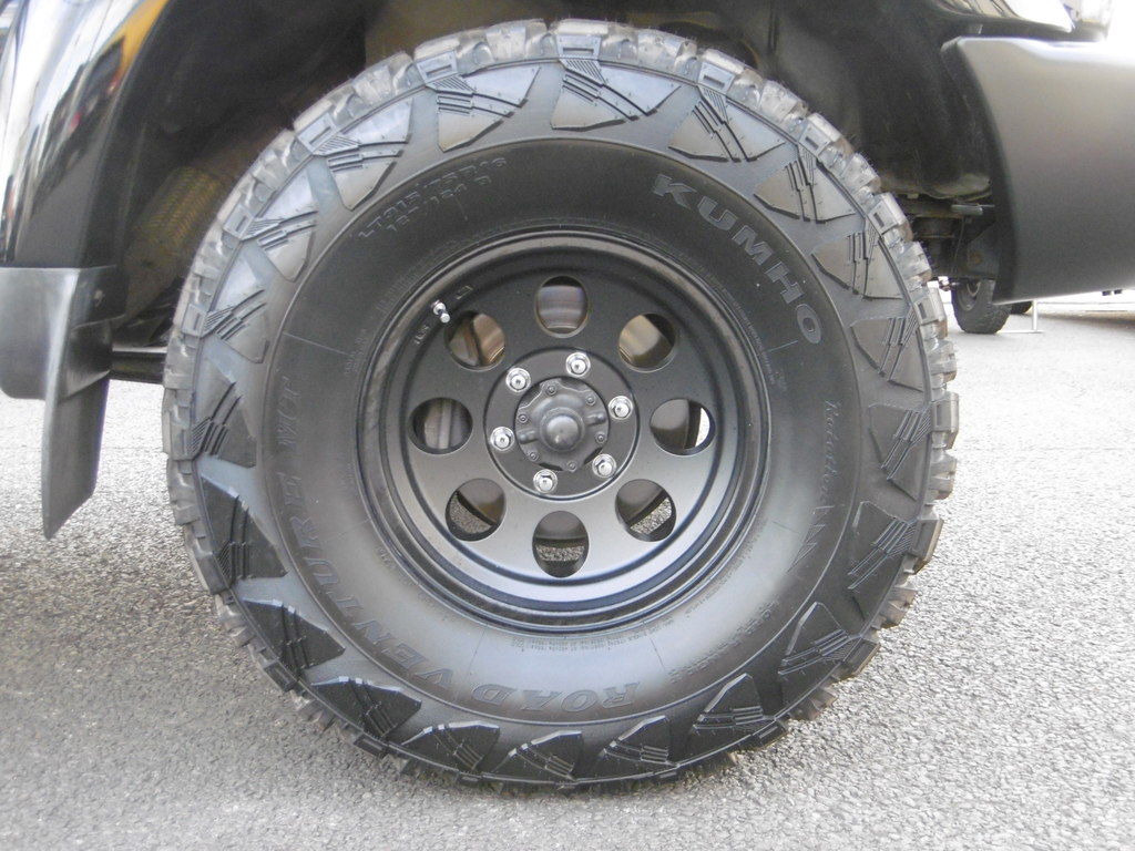 新品マッドグラップラーＭ/Ｔ＆ジムライン16インチアルミホイール！足元もビシッと決まってます♪