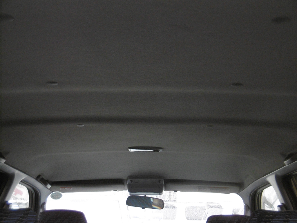 天井も大きな汚れ、シミ等はありません♪