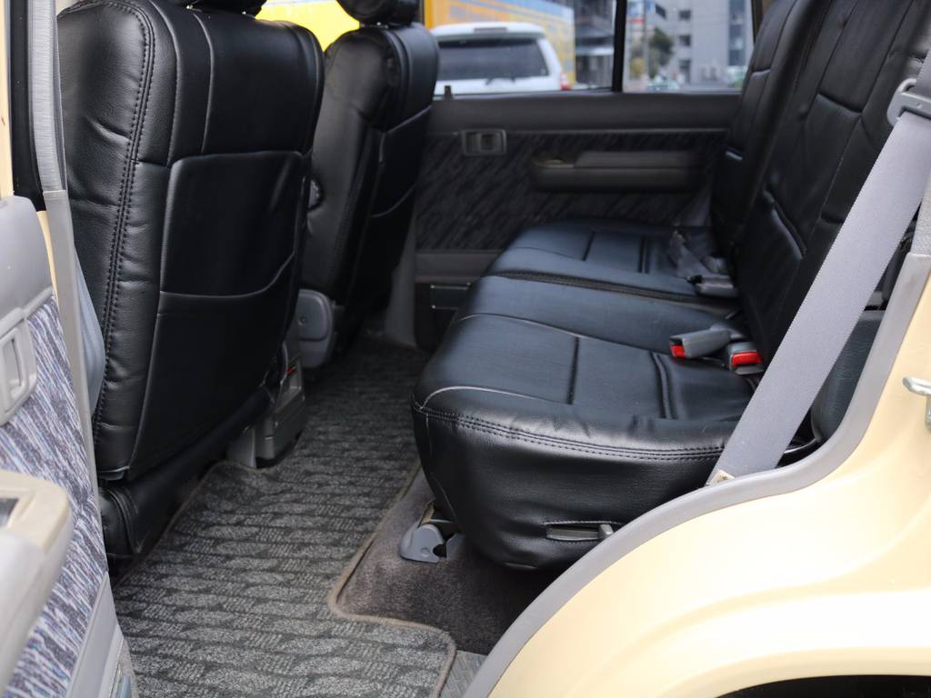 北海道～沖縄まで日本全国、遠方納車大歓迎です！現車確認が難しいお客様もご安心ください！お客様の目線に合わせ、お車のコンディション、装備品を細部までお伝えいたします！もちろん、ご自宅納車ＯＫです！