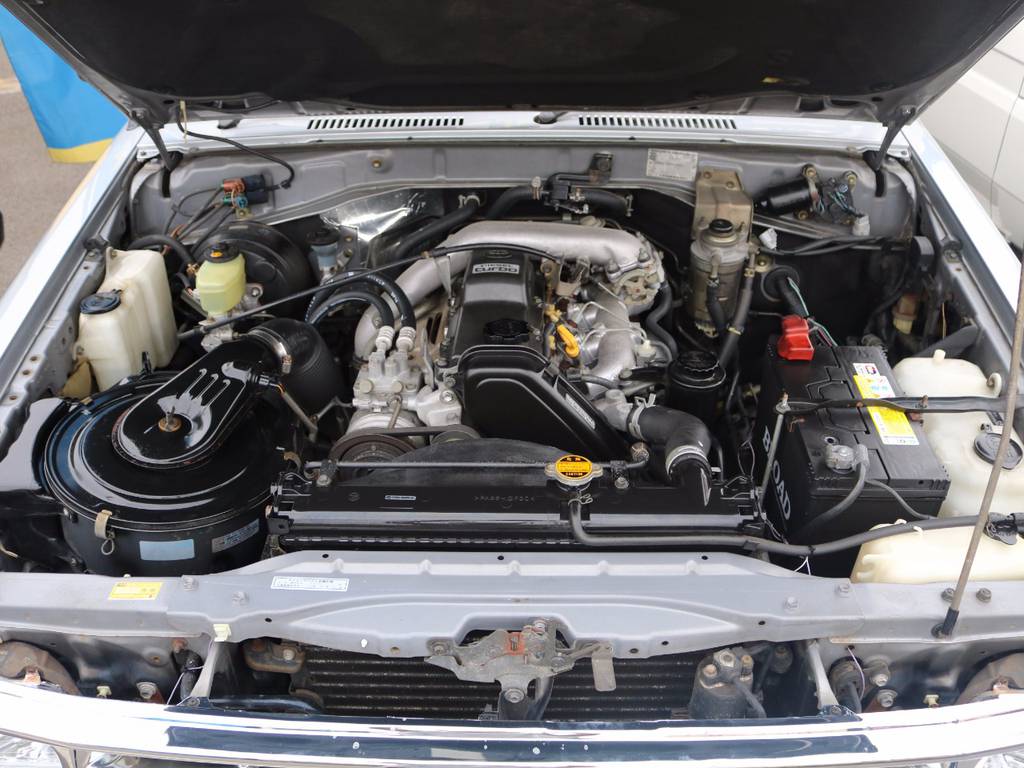 １ＫＺ３０００ｃｃディーゼルターボ！パワーもあり、加速感もある優秀なエンジンです★エンジンルームもキレイにクリーニング済み★