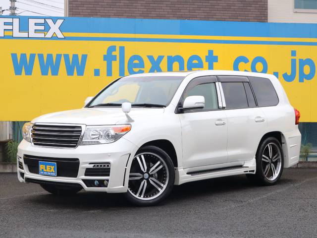 ランクル２００中期ＡＸ！１万km台の低走行車をベースにした贅沢な１台★フルバンパーでコンプリートしたクオリティー重視の高スペック車です★