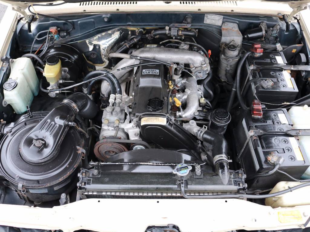 １ＫＺ　３０００ｃｃ　ディーゼルターボエンジン！一発始動でアイドリングも安定してますよ★加速感もあり、とてもパワフルなエンジンです★