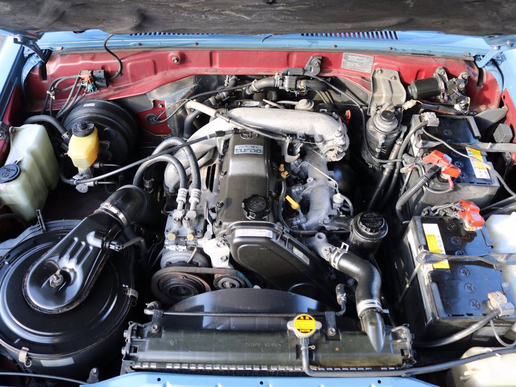 ハイエース、ハイラックスサーフなど幅広い車種に搭載されている１ＫＺエンジン！３０００ｃｃのディーゼルターボが生み出す加速感は高速道路でもストレス知らず★