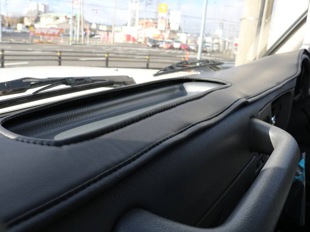 新品ダッシュマット装着済み♪