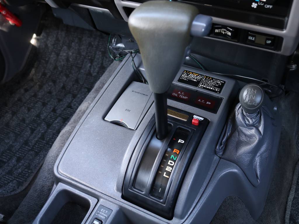 女性でも安心のオートマ車♪ウッドコンビシフトノブの取付も可能ですのでステアリングと合わせてご相談下さい★