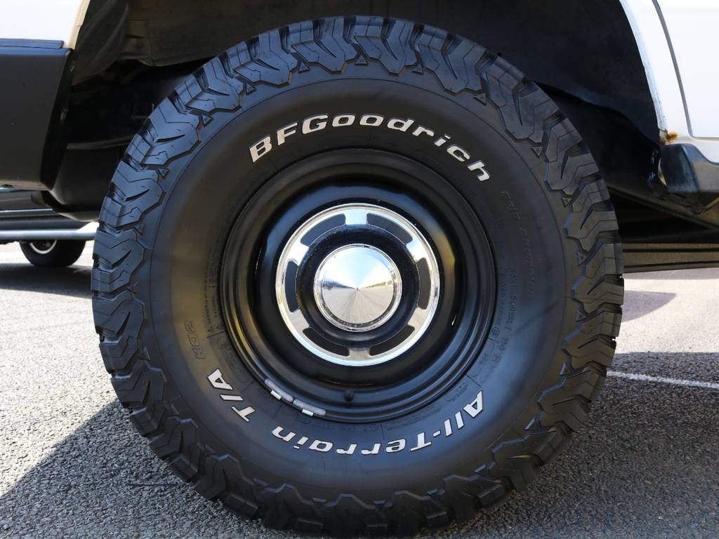 ナロー換装した78プラドにピッタリな輸出用スチールホイール★BFグッドリッチのタイヤとの組み合わせもバッチリです♪