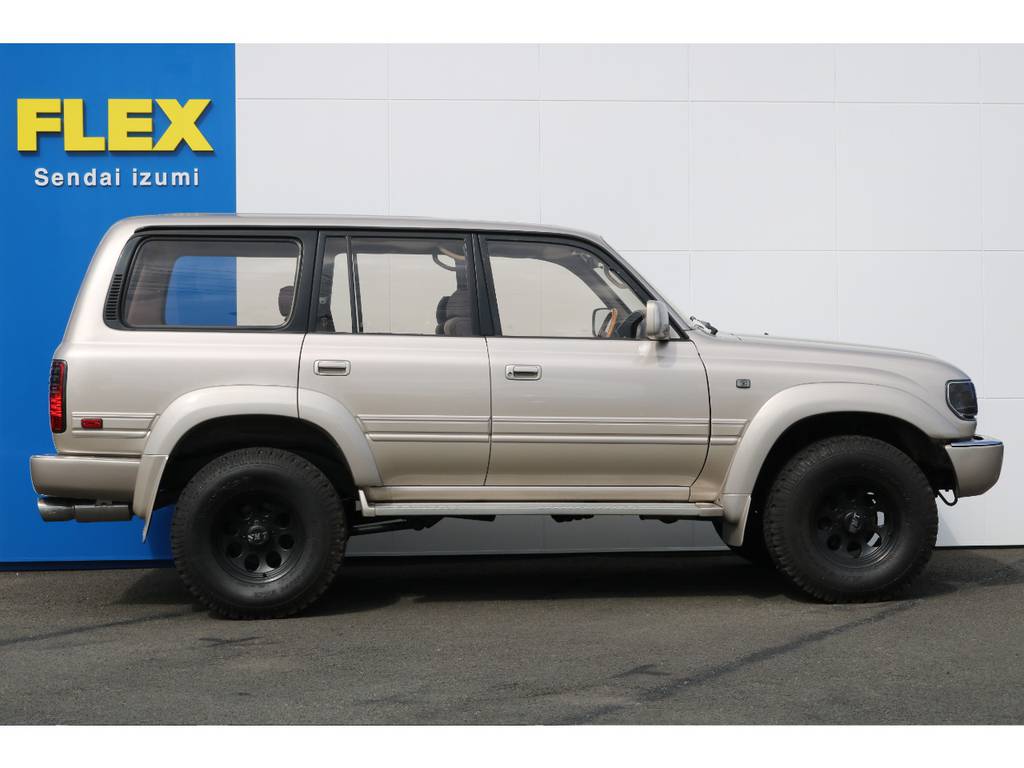 自社認証整備工場完備ですので納車後のカスタム、車検、修理、日々のメンテナンス、など全力でサポートいたします！なんでもお気軽にご相談ください★他店で購入した、お持ち込み車両でも大歓迎ですよ★
