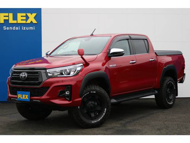 ＲＯＣＣＯ仕様の走行なんと０．５万ｋｍ！２インチリフト、タイヤ＆ホイール、ナビなどコンプリート済み★そしてＴＲＤハードトノカバーまで付いた間違いなくお得な１台♪レッド×ブラックの色使いが素敵です♪