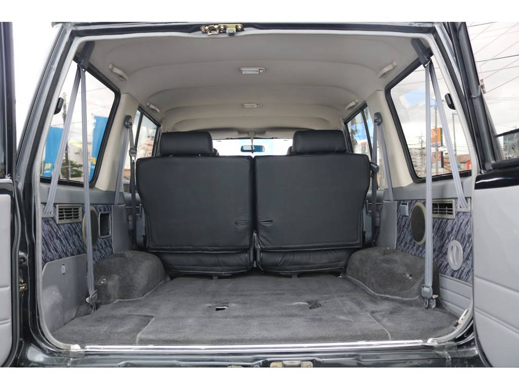 荷室も広々してます★１ナンバー登録の場合、年間の自動車税は￥１７，６００となります！実は普通乗用車の小型車より安いんですよ♪