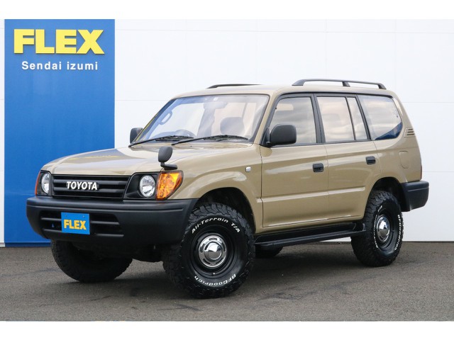 平成１０年式９５プラドの低燃費２７００ｃｃモデルをベースに丸目クラシック制作しました★人気のベージュＮＥＷペイント、丸目＆ナロー換装、とレトロな雰囲気に仕上がってますのでぜひご覧ください♪