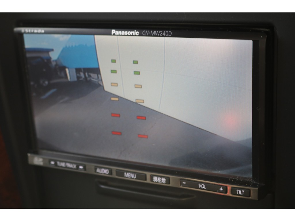 バックカメラも付いておりますので、運転に自信が無い方でもご安心ください♪