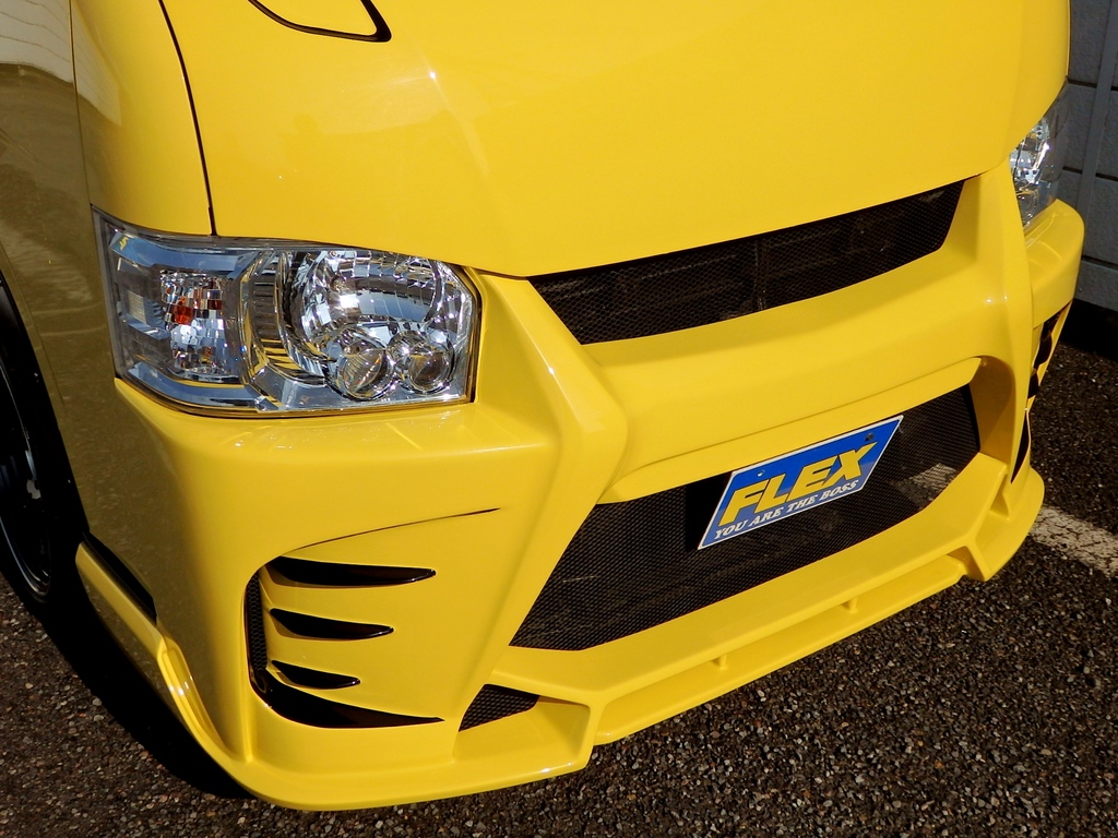 ハイエース　新車外し　ライトイエロー純正ボンネット！ ハイエースバンのライトイエロー599・ハイエースバン