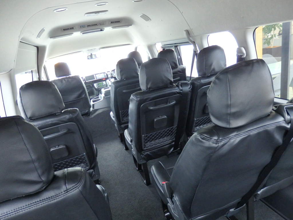 車内の追加カスタム等もお気軽にご相談ください！