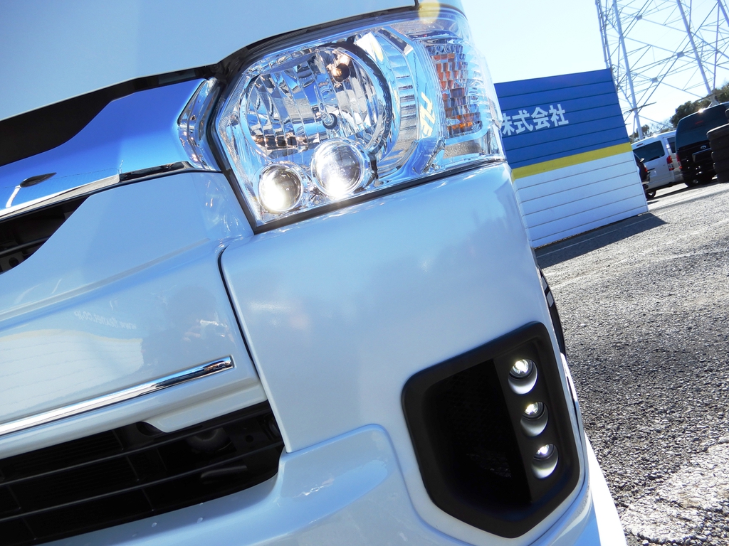 メーカーオプションＬＥＤヘッドライト♪